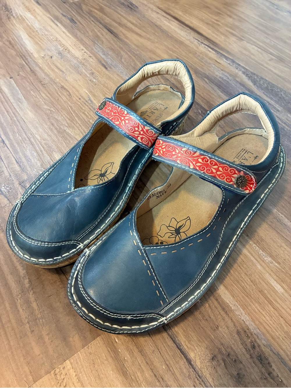 L’Artiste Spring Step Women’s 8.5 39 Navy Blue Mary Jane Shoes Hylona Leather